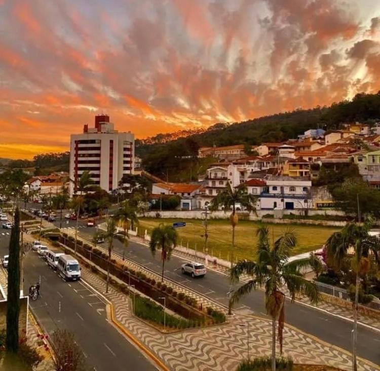 Apartamento Aconchegante Centro Águas de Lindóia Appartamento Esterno foto